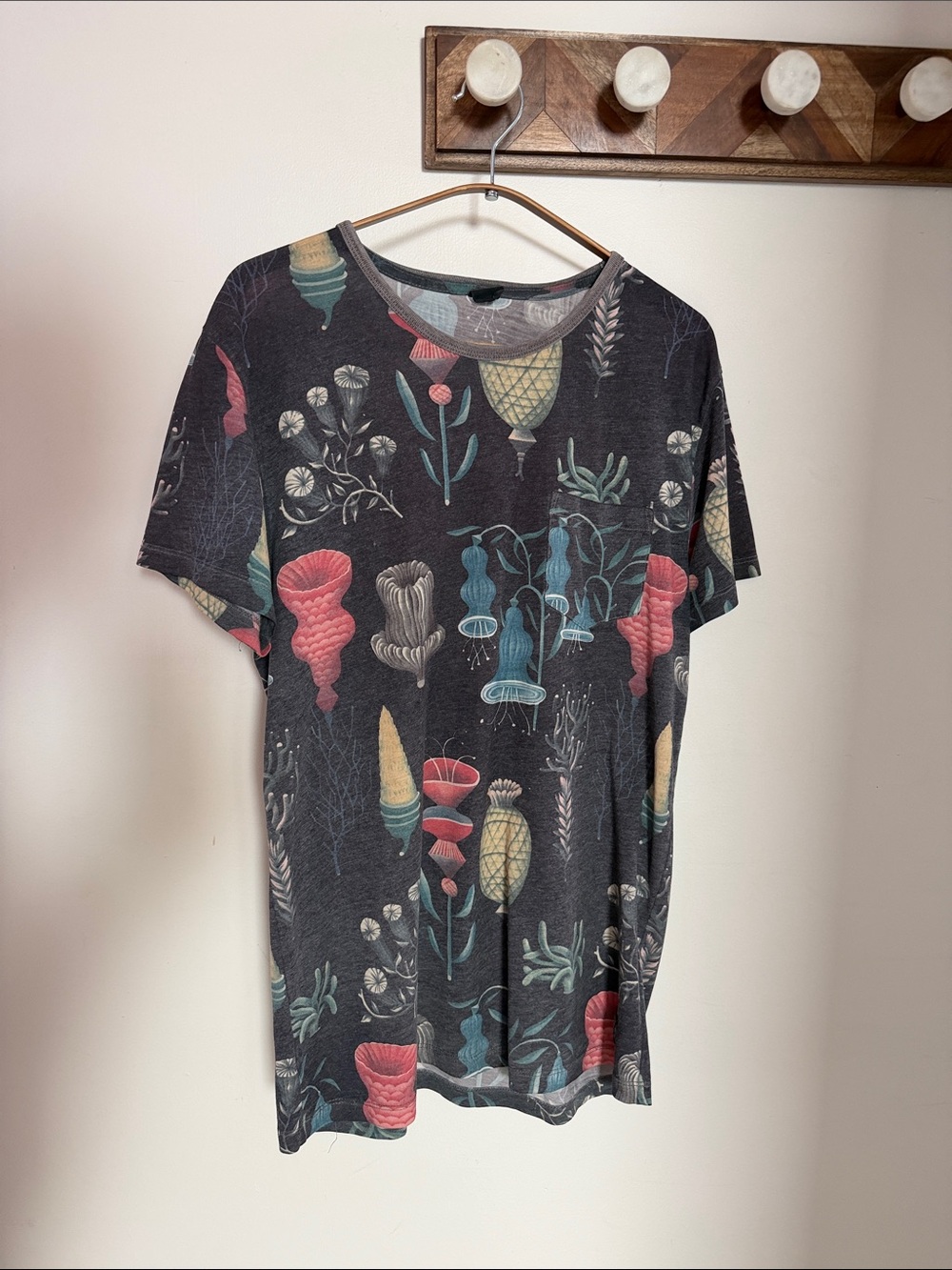 Deus ex Machina Short Sleeve Tee - Dark Charcoal with Multicolor Florals
